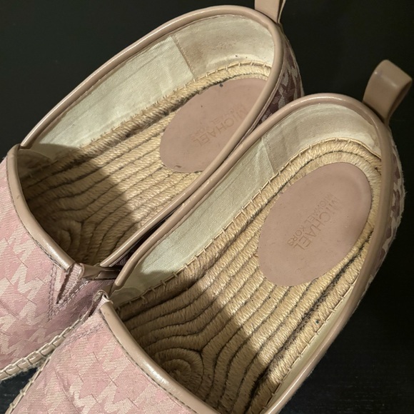 Michael Kors Kendrick Monogram Pink Linen Espadrilles - Picture 3 of 5
